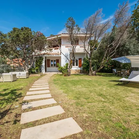 Villa Stunning - Private Garden - Front Beach- Free Parking Solanas (Cagliari)