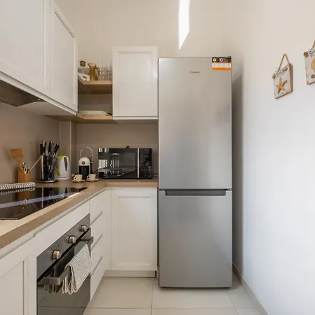 فيلة Stunning - Private Garden - Front Beach- Free Parking *