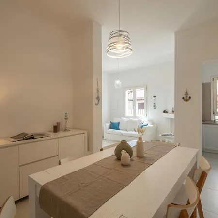 فيلة Stunning - Private Garden - Front Beach- Free Parking سولاناس