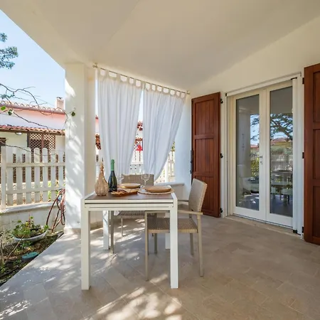 Villa Stunning - Private Garden - Front Beach- Free Parking