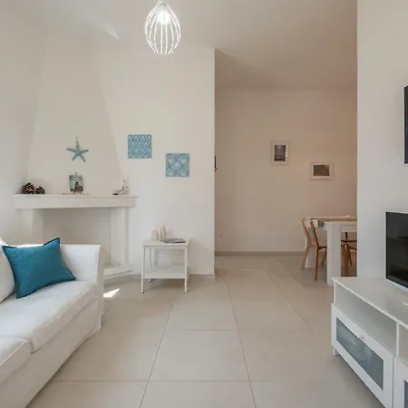 Stunning - Private Garden - Front Beach- Free Parking Solanas (Cagliari)