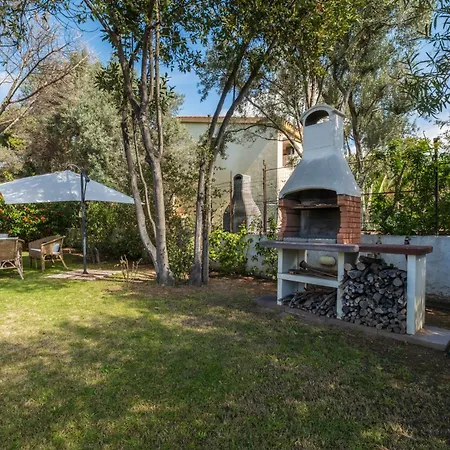 Stunning - Private Garden - Front Beach- Free Parking Solanas (Cagliari)