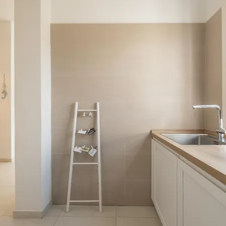 Stunning - Private Garden - Front Beach- Free Parking * Solanas (Cagliari)